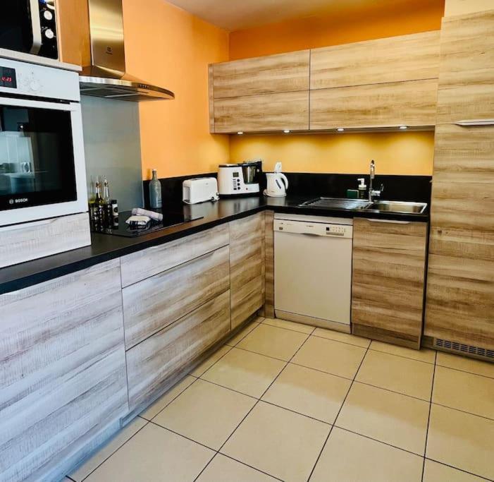 "Clavel 26" Joli T2 En Duplex A 3 Min Des Halles Sète Exterior foto